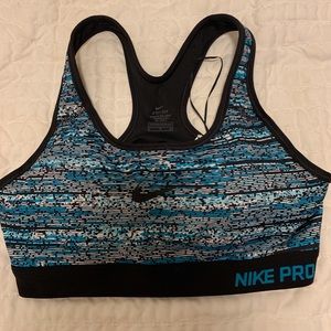 Nike pro sports bra
